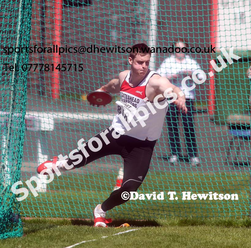 Alan Toward (Gateshead), winner of the discus with a throw of 54.62 metres, equaling Arthur McKenzies 1968 throw, North Eastern Championships, Gateshead International Stadium.  Photos: David T. Hewitson/Sports for All Pics